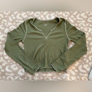 AMERICAN EAGLE GREEN LONG SLEEVE TOP